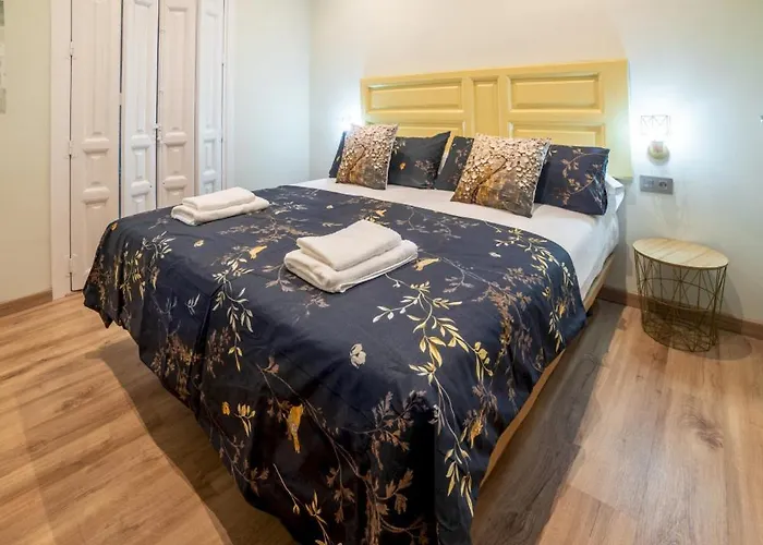 2 Bedrooms 1.5 Bathrooms Furnished - Justicia - Refurbished - Mintystay