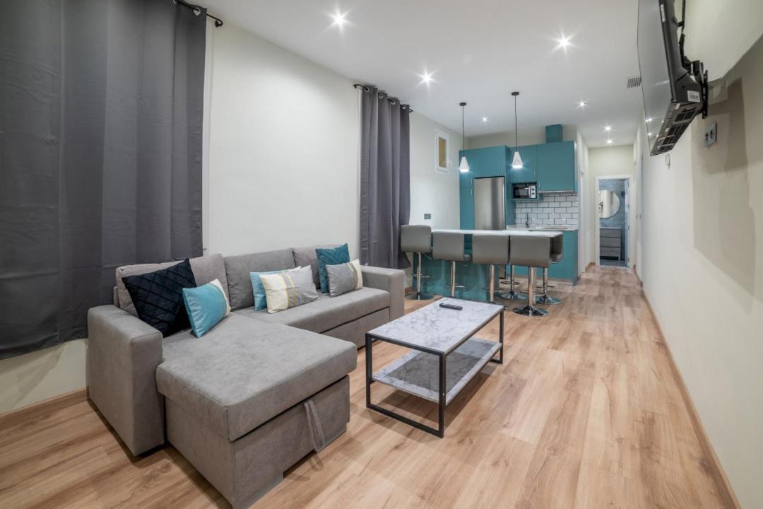 2 Bedrooms 1.5 Bathrooms Furnished - Justicia - Refurbished - Mintystay Appartement